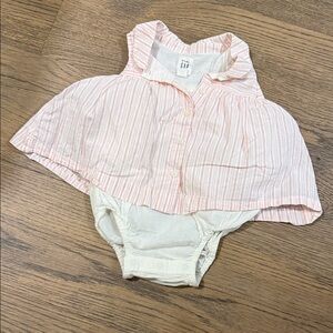 GAP Pink and Cream Striped onesie blouse outfit - size 6-12m